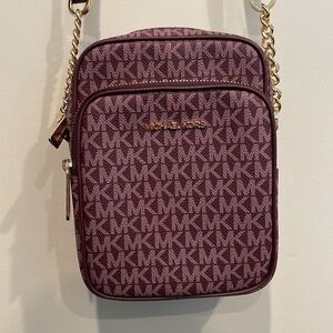 Michael Kors Jet Set Travel Crossbody Bordeaux